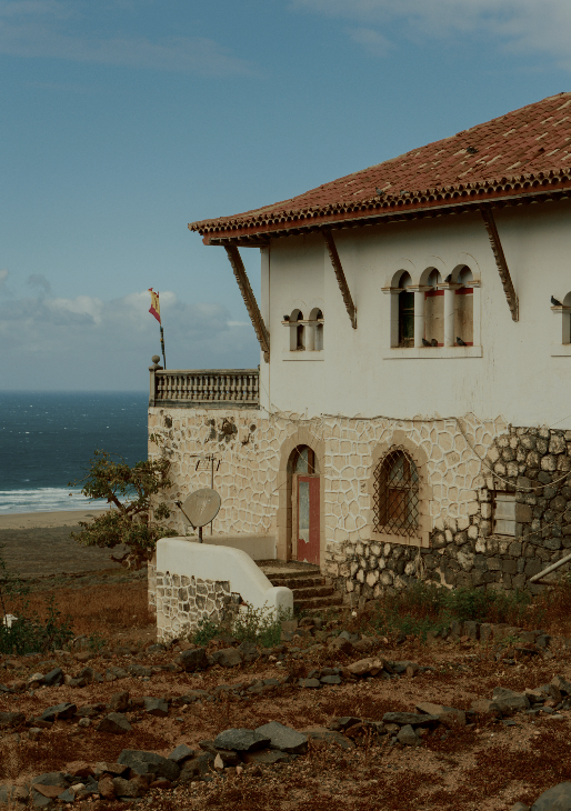 Casa in pietra sul mare